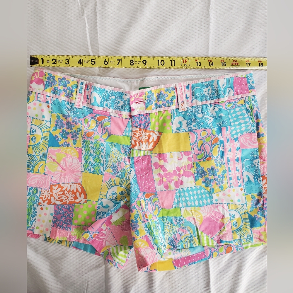Lilly Pulitzer Palm Beach Fit Patchwork Shorts. Size 12 - Picture 11 of 11
